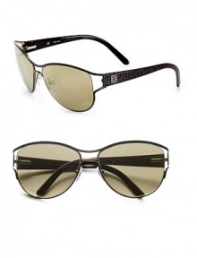 This updated style features a mix of sleek metal and modern resin for a truly unique look. Available in brown with brown gradient lens or brown with gold flash lens. Logo temples100% UV protectionMade in Italy This updated style features a mix of sleek metal and modern resin for a truly unique look. Available in brown with brown gradient lens or brown with gold flash lens. Logo temples100% UV protectionMade in Italy