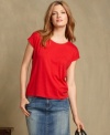 Make them see red in Tommy Hilfiger's cotton tee. The bright, bold color and slouchy fit makes it anything but basic.