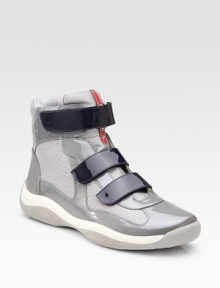 Velco style with nylon mesh. Leather lining Padded insole Rubber sole Imported Velco style with nylon mesh. Leather lining Padded insole Rubber sole Imported