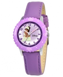 Every little girl's a princess with this adorable Time Teacher watch from Disney. Featuring Disney princess Tiana, the hour and minute hands are clearly labeled for easy reading.