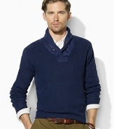 A perfect lightweight layer for transitioning the seasons, this weathered fleece pullover is designed with a handsomely buttoned mockneck collar.