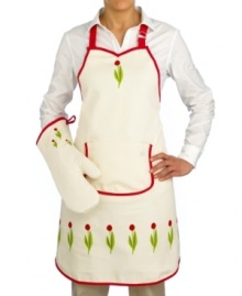 Cookin' while lookin' good in a V-line slim fit apron emblazoned with a fun, fashionable print and an extra-long oven mitt that shields heat in style. Apron and mitt are made from a durable herringbone weave that withstands anything your kitchen dishes out. Cookin' while lookin' good in a V-line slim fit apron emblazoned with a fun, fashionable print and an extra-long oven mitt that shields heat in style. Apron and mitt are made from a durable herringbone weave that withstands anything your kitchen dishes out.
