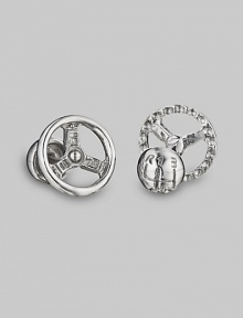 A bit of revved-up character for the sartorial set, designed in polished sterling silver. Sterling silver Gear knob backing About ¾ diam. Made in USA A bit of revved-up character for the sartorial set, designed in polished sterling silver. Sterling silver Gear knob backing About ¾ diam. Made in USA