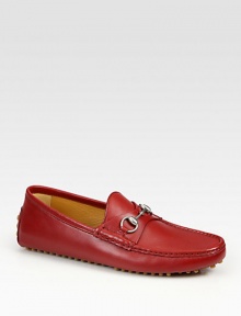 Leather driver silver horsebit hardware.Pebbled rubber sole with Gucci logo detailMade in Italy