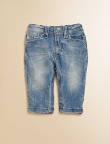 An essential pair of stone-washed, five-pocket jeans with whiskering and fading in a classic silhouette.Front snap closureAdjustable waistband with belt loopsZip flyFive-pocket style69% cotton/29% polyester/2% spandexMachine washImported An essential pair of stone-washed, five-pocket jeans with whiskering and fading in a classic silhouette.Front snap closureAdjustable waistband with belt loopsZip flyFive-pocket style69% cotton/29% polyester/2% spandexMachine washImported