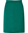 Lustrous in emerald green, No.21s satin skirt guarantees a festive edge to your outfit - Fitted waist, inverted back pleating, hidden back zip - A-line silhouette - Wear with feminine silk tops and sparkly accessories for cool weather cocktails