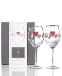 Love and cherish this set of Charter Club's Novelty Crush wine glasses, featuring a simply beautiful shape and retro heart graphics for a look that's altogether irresistible.