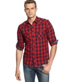 Fresh western. Wield some southwestern style with this buffalo check plaid shirt from Vintage Red.