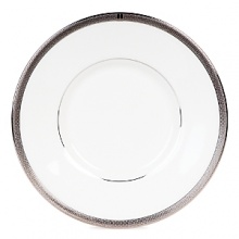 Add new polish to formal tables with the lustrous Chain Bracelet oval platter. White bone china wrapped in bands of textured platinum evokes the woven silver bangles and watch bands that make your own look timeless. Add new polish to formal tables with the lustrous Chain Bracelet oval platter. White bone china wrapped in bands of textured platinum evokes the woven silver bangles and watch bands that make your own look timeless.