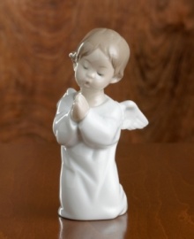 In Spain's renowned Lladró workshops, talented artisans create porcelain sculptures of the highest artistic and technical quality. This Lladró creation is made of fine porcelain, handpainted and glazed to express a special moment. 5 high. In Spain's renowned Lladró workshops, talented artisans create porcelain sculptures of the highest artistic and technical quality. This Lladró creation is made of fine porcelain, handpainted and glazed to express a special moment. 5 high.