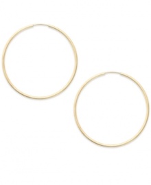 Forever stylish, forever chic. This pair of endless hoop earrings comes in 14k gold. Approximate diameter: 25 mm.