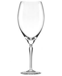 A hand-pulled stem elevates the already-exquisite Bellport iced beverage glass, complementing every table setting with the quiet brilliance of kate spade new york. A hand-pulled stem elevates the already-exquisite Bellport iced beverage glass, complementing every table setting with the quiet brilliance of kate spade new york.