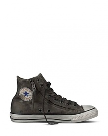 Finish off your rock 'n' roll style with classic Chuck Taylors, furnished with zippers on the side for extra edge. Finish off your rock 'n' roll style with classic Chuck Taylors, furnished with zippers on the side for extra edge.