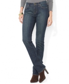 Lauren Jeans Co.'s essential pant features a slim, straight leg and a hint of stretch for a versatile, modern look.