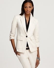 Put a sharp finishing touch on your work look with this tailored one-button Pippa blazer.