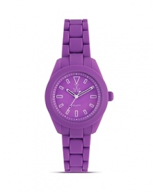 Enliven day-to-day looks with Toy Watch's silicone watch. The vivid hue and sporty silhouette make this playful piece a must for the girl who isn't afraid to turn on the brights.