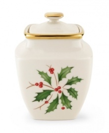 Lenox's popular Holiday pattern – a colorful holly and berry motif – on ivory fine china is the perfect way to add warmth to any gathering. Accented with 24 karat gold. Lenox's popular Holiday pattern – a colorful holly and berry motif – on ivory fine china is the perfect way to add warmth to any gathering. Accented with 24 karat gold.