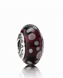 A bubbly pattern on murano glass adds an effervescent element to your bracelet. Logo-engraved sterling silver trim displays the PANDORA signature. A bubbly pattern on murano glass adds an effervescent element to your bracelet. Logo-engraved sterling silver trim displays the PANDORA signature.
