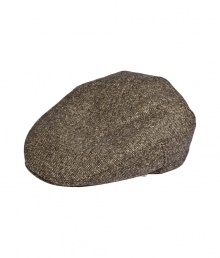 Contemporary looks get a kick of classic cool with Baldessarinis salt and pepper wool-silk cap - Quilted lining, logo charm - Team with old-school pullovers and chic cashmere scarves