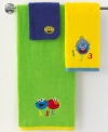 B is for bath time! Decorating the bath is as easy as 123 with this classic Sesame Street Retro bath towel. Elmo, Cookie Monster and the whole gang all in bright hues make this a must-have for kids.