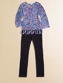 A brilliant, lightweight knit with frayed hem for a groovy look.ScoopneckLong sleevesPullover styleFrayed hem50% rayon/50% cottonHand washImported A brilliant, lightweight knit with frayed hem for a groovy look.ScoopneckLong sleevesPullover styleFrayed hem50% rayon/50% cottonHand washImported