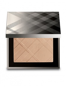 A sheer perfecting powder with an ultra fine, smooth and adherent texture that leaves the complexion balanced, shine-free and mattified with a long-lasting finish. Micronised powders provide lightweight comfort, while wild rose provides moisturising benefits. UV filters protect from damaging environmental exposure. Burberry Sheer Powder reduces any unwanted shine to help you achieve a beautiful satin finish. Apply sparingly on the forehead, around sides of nose and chin and under eyes. 