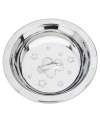 Here comes the airplane! Encourage your little one to finish his meal and uncover an adorable jet inside this stainless steel baby bowl. Rim is engraved with the sound of its engine: Zoooom!