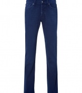 Stylishe jeans, fashionable straight-cut, with narrow, straight leg - Classic five-pocket design features zip fly, single-button closure, and belt loops - Signature logo stitching at back pockets - Comfortable and casual, they are perfect everyday pants and a great alternative to basic blue jeans - Wear with a classic polo shirt and retro sneaker or a favorite tee and leather sandals for relaxed style that looks polished