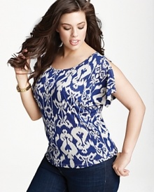 JET Plus Size Printed Slit Sleeve Tee JET Plus Size Printed Slit Sleeve Tee