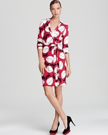 Featuring a punchy print of rich silk jersey, this iconic DIANE von FURSTENBERG wrap dress is an every-season wardrobe staple.