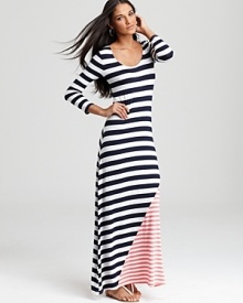 This Ella Moss maxi dress boasts graphic black-and-white boldly interrupted by a panel of vibrant stripes at the hem.