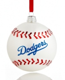 Bring year-round cheer to Los Angeles with the MLB baseball ornament from Kurt Adler. It's a guaranteed hit with Dodgers fans in red and white glass.