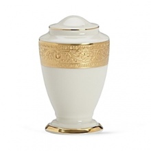 An exquisite gold inlay makes this pattern sophisticated enough for an elegant banquet and inviting enough for a romantic soiree. An exquisite gold inlay makes this pattern sophisticated enough for an elegant banquet and inviting enough for a romantic soiree.