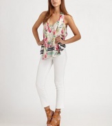 Curve-hugging stretch denim in a bright white wash, cropped just above the ankle.THE FITSkinny fitMedium rise, about 8Inseam, about 26THE DETAILSZip flyFive-pocket style70% tencel/28% cotton/2% elastaneMachine washMade in USA of imported fabricModel shown is 5'8½ (174cm) wearing US size 4.