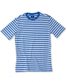 Want to stand out? Step up your everyday wear with stripes on this DC Shoes t-shirt for a casually bold statement.