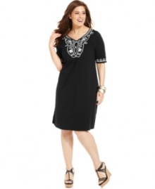 For chic casual style, Jones New York Signature's short sleeve plus size dress is a must-buy! For chic casual style, Jones New York Signature's short sleeve plus size dress is a must-buy!