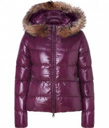 Stay warm while maintaining your impeccable style in this lightweight yet luxe down jacket from Duvetica - Fur-lined hood, front two-way zip closure, long sleeves, zip pockets, quilted - Wear with an elevated jeans-and-tee ensemble and shearling lined boots