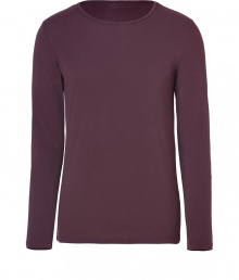 An essential basic in super soft stretch cotton, Majestics round neck tee is a must for your layered looks - Rounded neckline, long sleeves - Classic straight fit - Team with jeans and sneakers, or leather jackets and lace-up boots