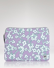Hit print with this neoprene laptop case from DIANE von FURSTENBEG. It will ensure your technology is always top of the trends.