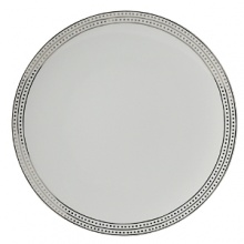 Hailing from the legendary region of Limoges, France, Bernardaud has been crafting fine porcelain creations of exquisite beauty for over 100 years. This elegant, contemporary design, punctuated by platinum, hand-rendered bubbles, is the perfect excuse for a celebration.