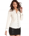 Contrast piped trim moves this GUESS blouse from a staple to stylish territory -- perfect for an on-trend office look!