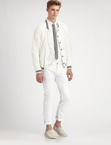 Every man's wardrobe deserves this white-washed denim style, in soft cotton, versatile enough to be dressed up or down with ease.Five-pocket styleInseam, about 32CottonMachine washMade in USA Every man's wardrobe deserves this white-washed denim style, in soft cotton, versatile enough to be dressed up or down with ease.Five-pocket styleInseam, about 32CottonMachine washMade in USA