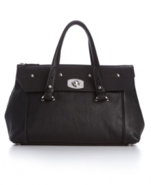 Subtle details accentuate the effortless sophistication of the St. Germain: soft calf's leather, a textured top panel and shining silver hardware throughout.