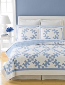 Introduce clean, classic lines with just a hint of something blue. Coupling intricate quilting with a mosaic circle design, this Wedding Rings quilt from Martha Stewart Collection brings a new twist to traditional comfort. Featuring pure, woven cotton and reverses to solid.