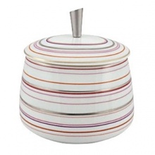 Inspired by Milleraies, Raynaud's spearhead tableware set, Attraction boasts a freer, more modern design with alternating narrow and wide stripes. It will embellish any table with its shades of pink and red, enhanced with mauve and orange and underscored subtle shades of green and brown. Inspired by Milleraies, Raynaud's spearhead tableware set, Attraction boasts a freer, more modern design with alternating narrow and wide stripes. It will embellish any table with its shades of pink and red, enhanced with mauve and orange and underscored subtle shades of green and brown.