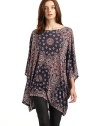 THE LOOKBateau necklinePullover styleCape style dolman sleeves Paisley printAsymmetrical hemTHE FITAbout 34 from shoulder to longest point of hemTHE MATERIALModalCARE & ORIGINMachine washImported