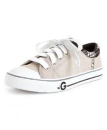 With fleece embellishment and a gray flannel tongue, G by GUESS adds a cozy fall touch to its canvas Oona lace-up sneakers. Pair them with new yoga pants or jeans for casual, comfortable chic on weekends.