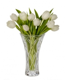 Sparkling in cut crystal, the beautifully flared, gently scalloped Honour vase from Marquis by Waterford adds elegant refinement to even the simplest bouquets.