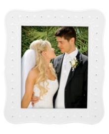Celebrate special moments with the elegant Lenox Bliss picture frame, featuring wedding-white porcelain laced with frilly raised detail and sparkling accents. Qualifies for Rebate Celebrate special moments with the elegant Lenox Bliss picture frame, featuring wedding-white porcelain laced with frilly raised detail and sparkling accents. Qualifies for Rebate