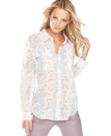 Sizzling-hot snakeskin makes a boyfriend-style buttondown shirt look fresh! Try it with a pencil skirt for the office or with your favorite jeans on the weekend.